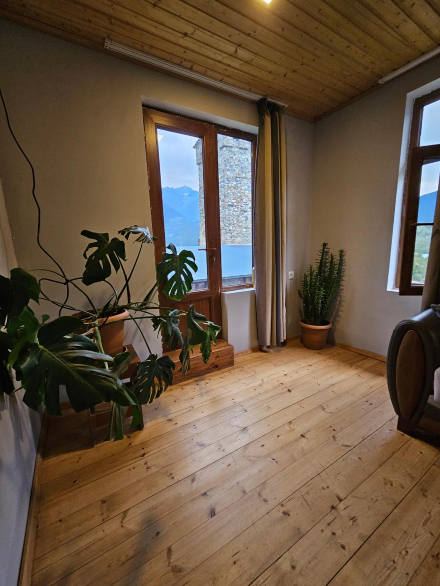 Guest House Goshtela Mestia Zewnętrze zdjęcie